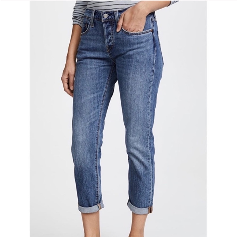 Levi’s 501 Taper Medium Wash